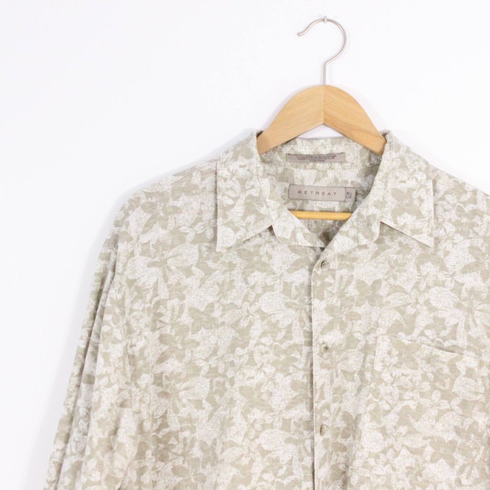 Retreat Short Sleeve Button Down Collared Shirt - Tropical Style